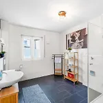 Nexstay Design Mit Loggia Und Parkplatz Daire