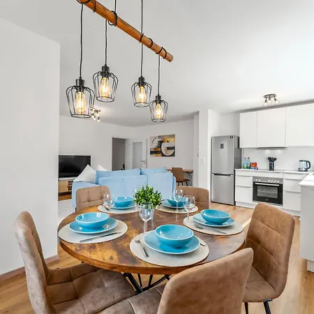 Daire Nexstay Design Mit Loggia Und Parkplatz *