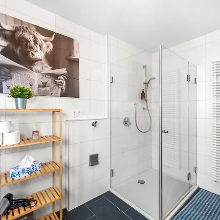 Daire Nexstay Design Mit Loggia Und Parkplatz *